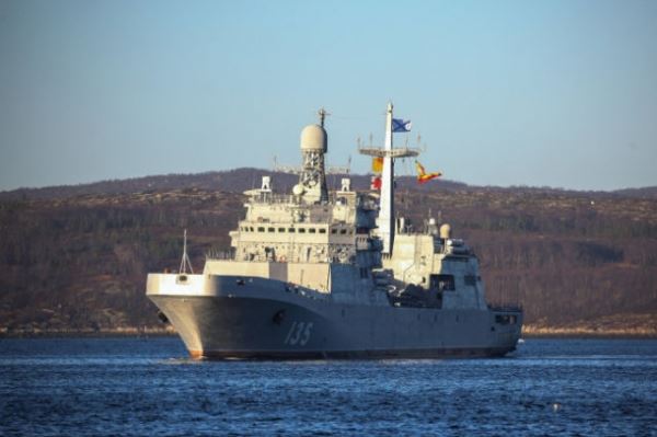 Новые возможности: какой вертолетоносец нужен ВМФ России