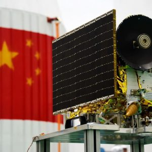 LRO сфотографировал место падения китайского лунного спутника